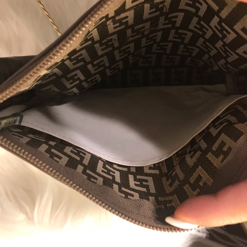 🌸SOLD🌸🌼Fendi Cosmetic Pouch🌼 - Picture 5 of 7